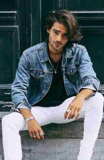 menwhiteandbluecolorshirt